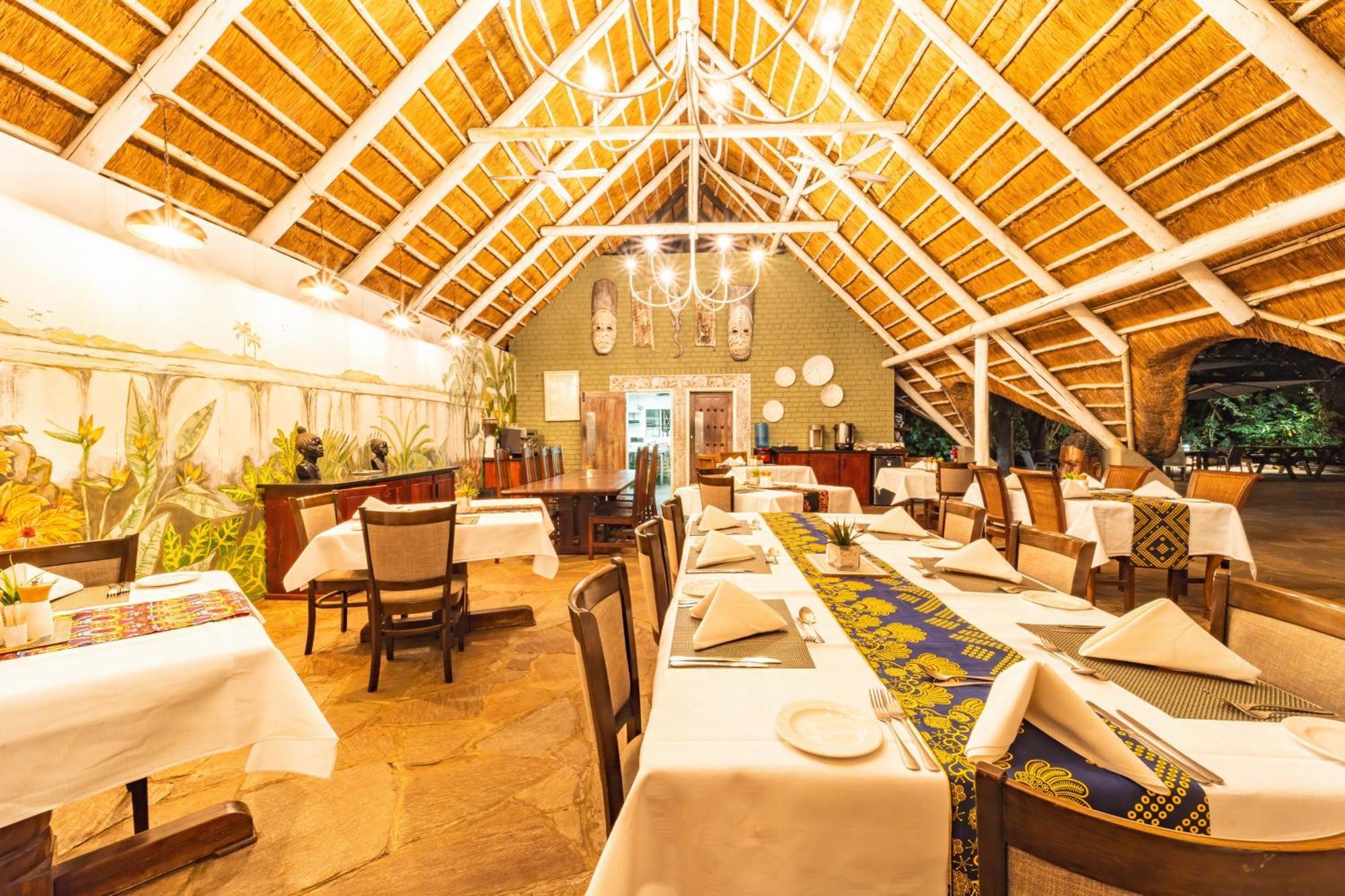 Bayete Guest Lodge Victoria Falls Eksteriør bilde